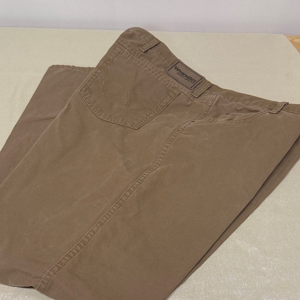 Wrangler Rugged Wear